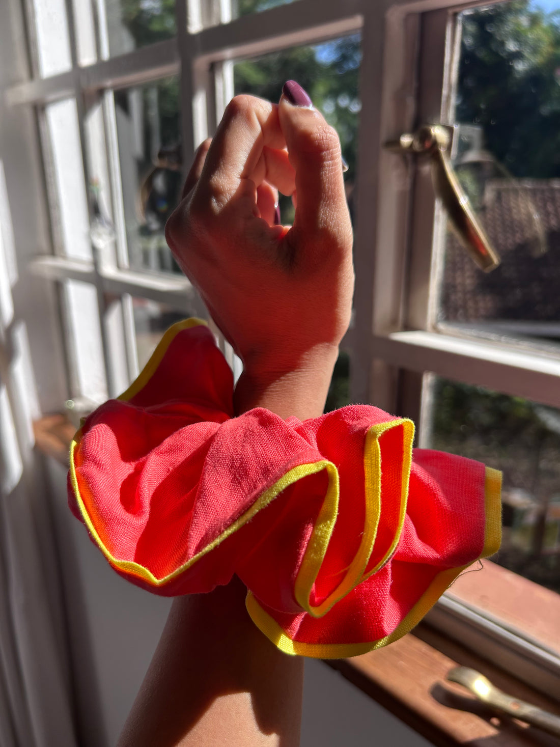 Kubwa scrunchie in linen