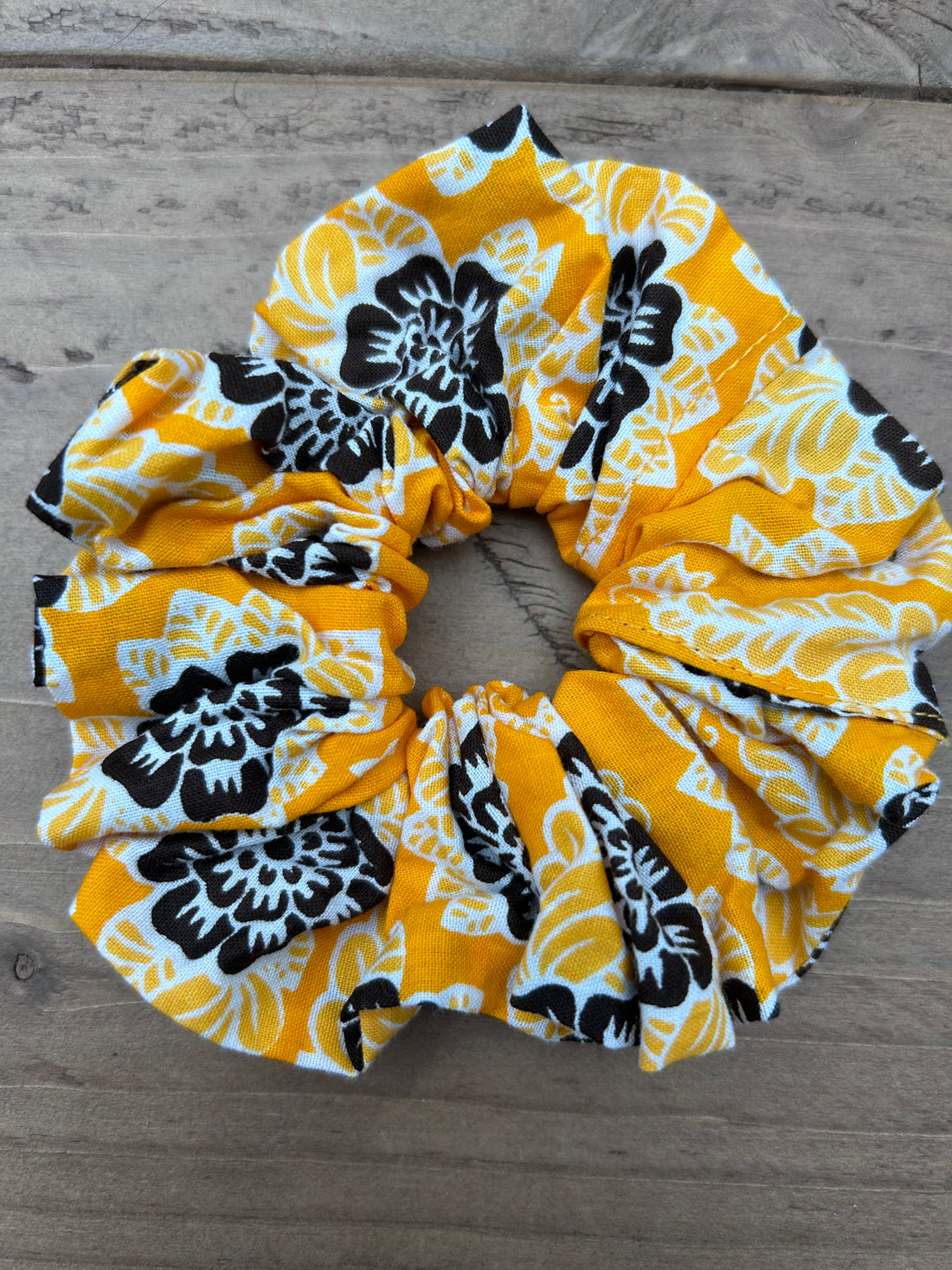 Ndogo Scrunchie in Kitenge or Kanga